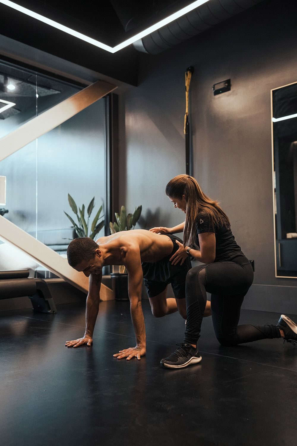 Fitness personal training session dark — Azoria, Uluwatu, Bali