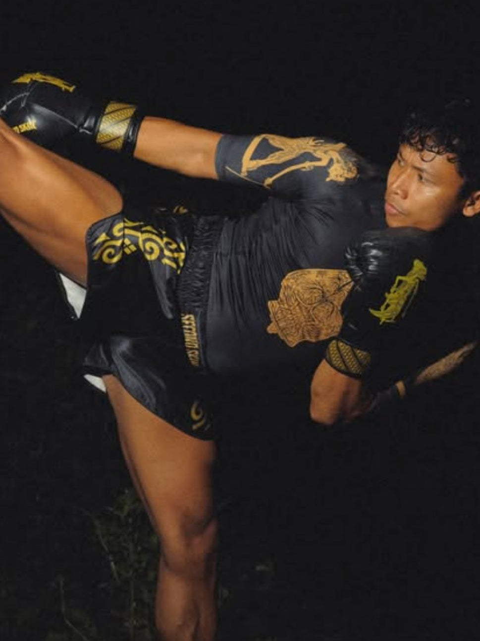 Fitness muay thai fighter high — Azoria, Uluwatu, Bali